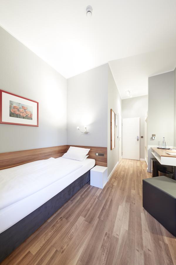 Hotel Bremer Tor Stuhr Buitenkant foto
