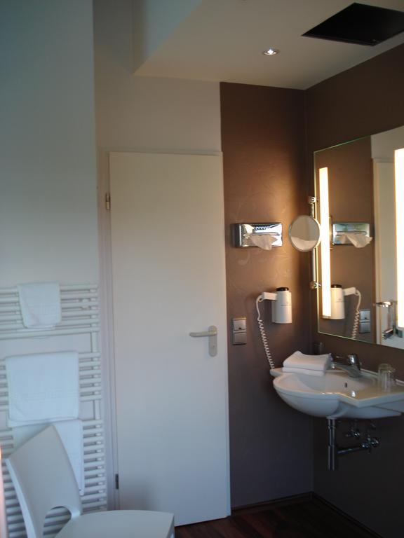 Hotel Bremer Tor Stuhr Buitenkant foto