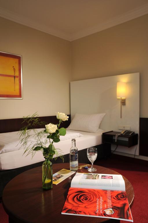 Hotel Bremer Tor Stuhr Buitenkant foto